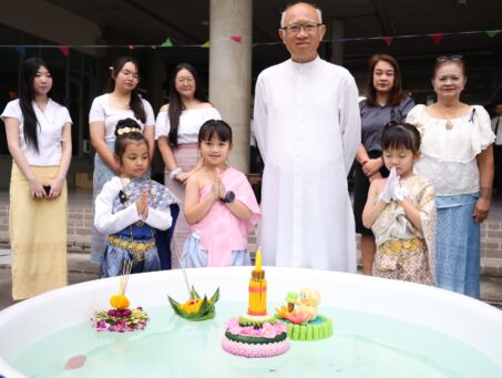 Celebrating the Beauty of Thai Tradition on Loy Krathong Day 2025